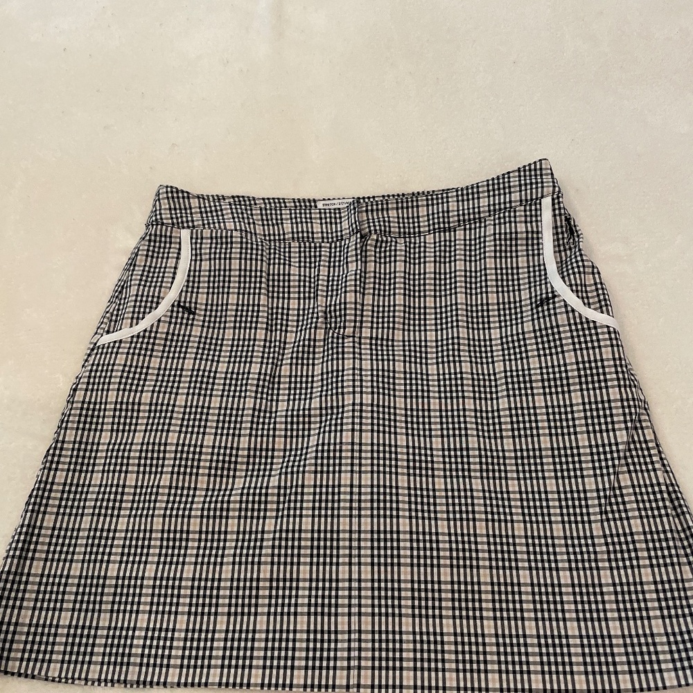 Golf skort of casual skort